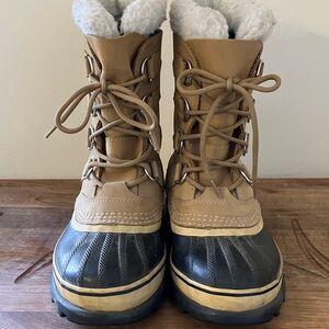 Sorel original Caribou leather & rubber Winter Boots.